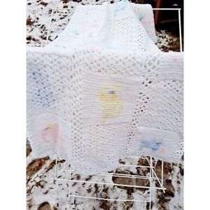 Vintage Handmade Knit Quilted Nursery White Baby Blanket 36X44 Crochet Animals